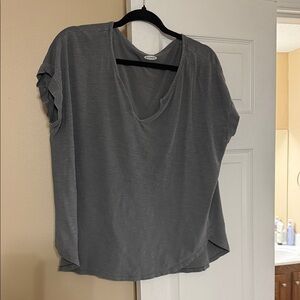 Old Navy Gray Short Sleeve Tee